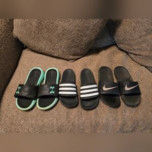 Boy's Slides Sandals Under Armour/Adidas/Nike Size 2 Bundle of 3